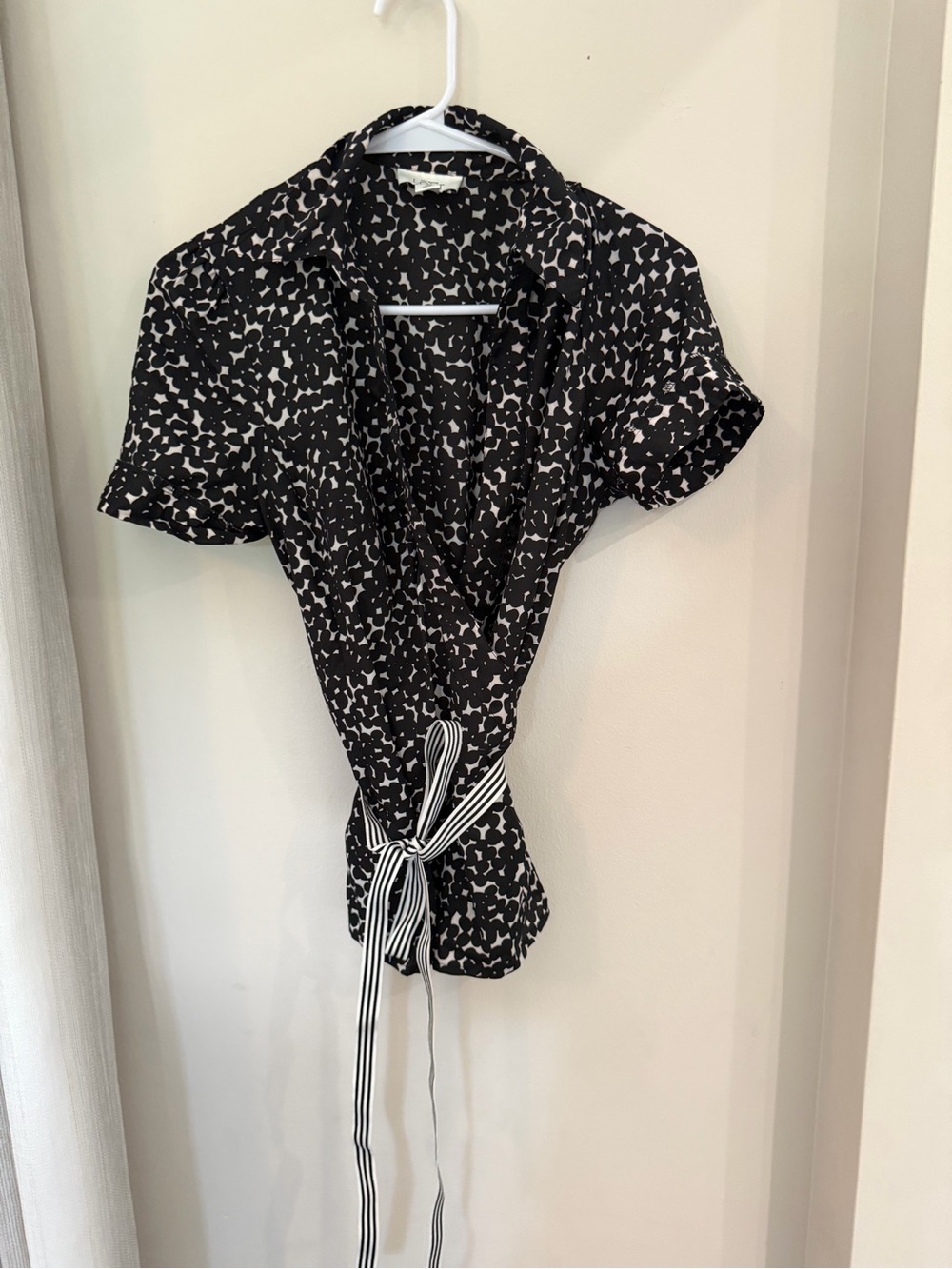 LOFT Black and White Printed Short-Sleeve Wrap Blouse with Tie